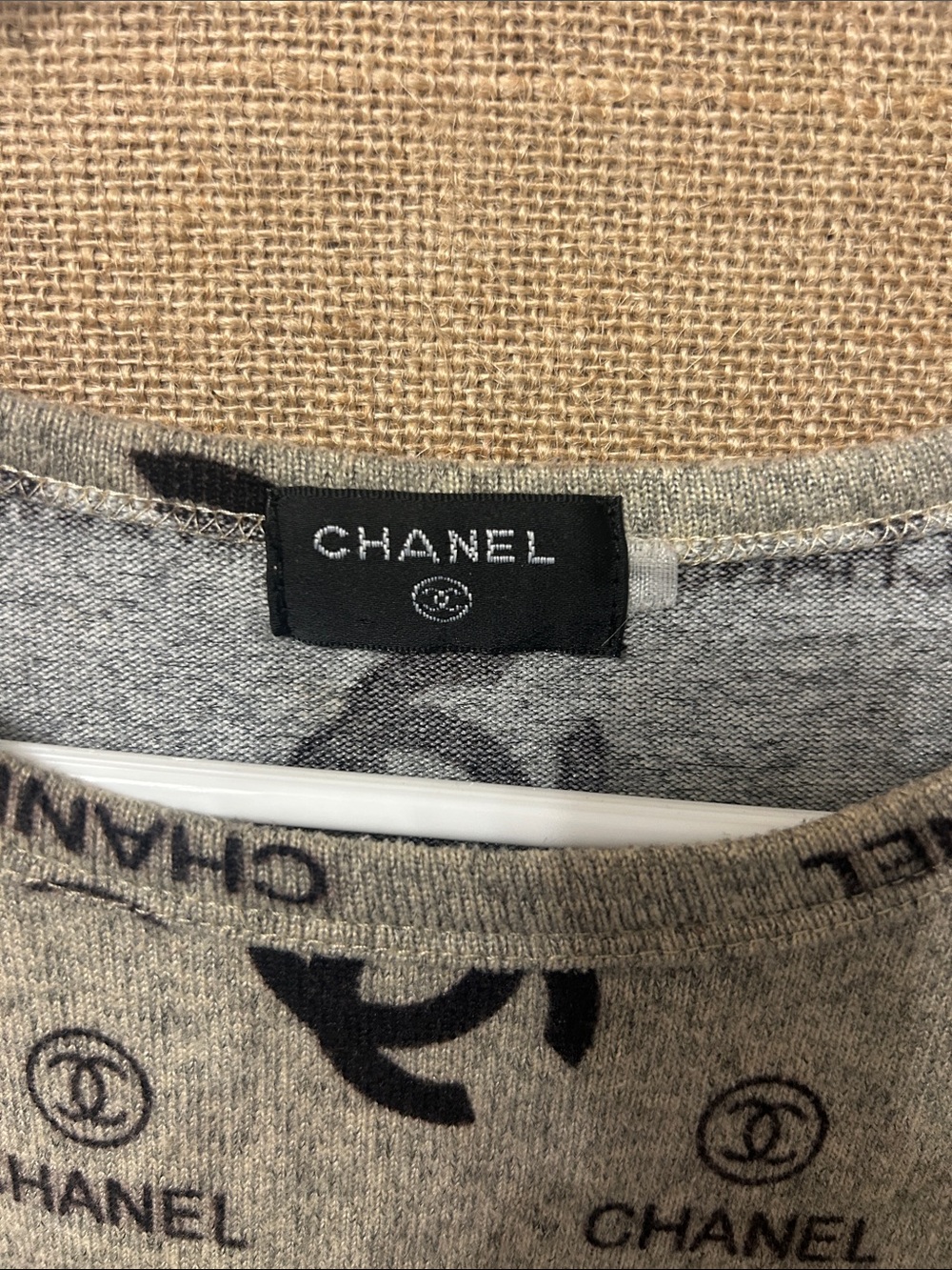Source Unknown Beige Crewneck Sweater with Black Logo Print - Picture 3 of 3